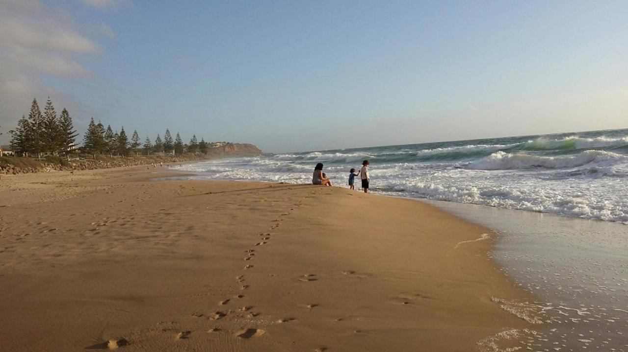 Christies Beach Beachside Escape On The Esplanade 아파트 외부 사진